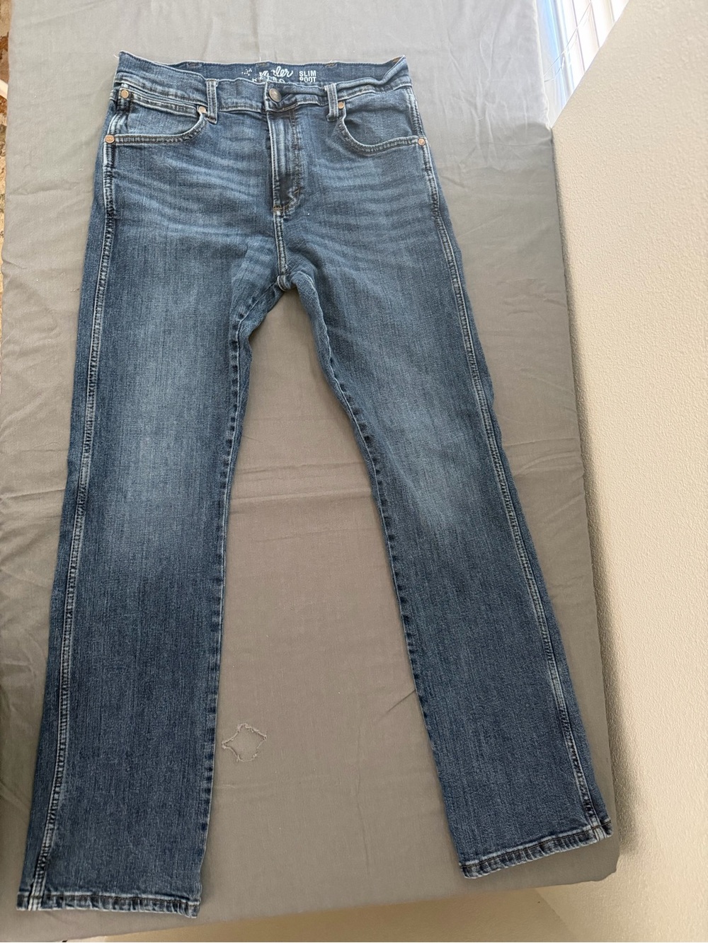 Wrangler Straight Men’s Jeans in Washed Blue Size 32X34